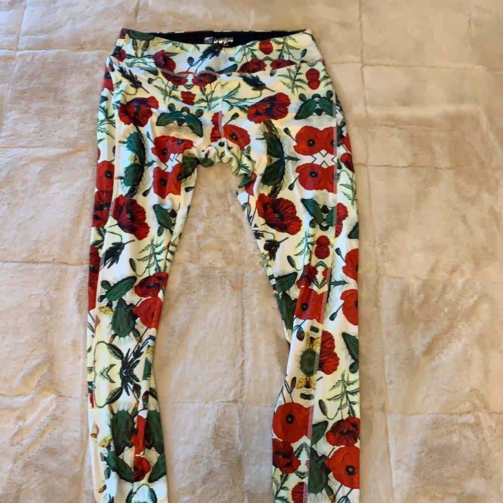 LulaRoe athletic style leggings